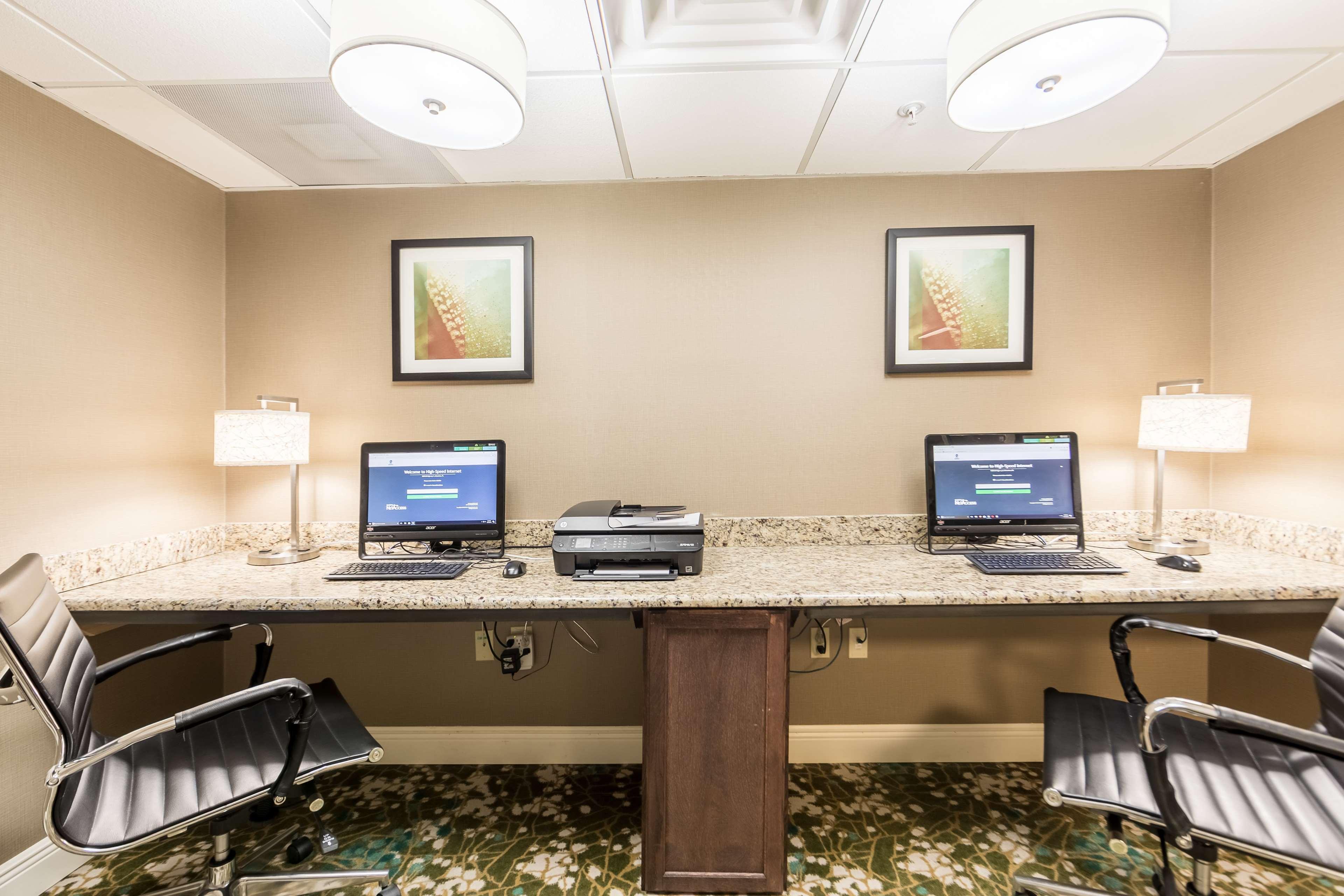 Best Western Plus Sebastian Hotel & Suites Exterior photo