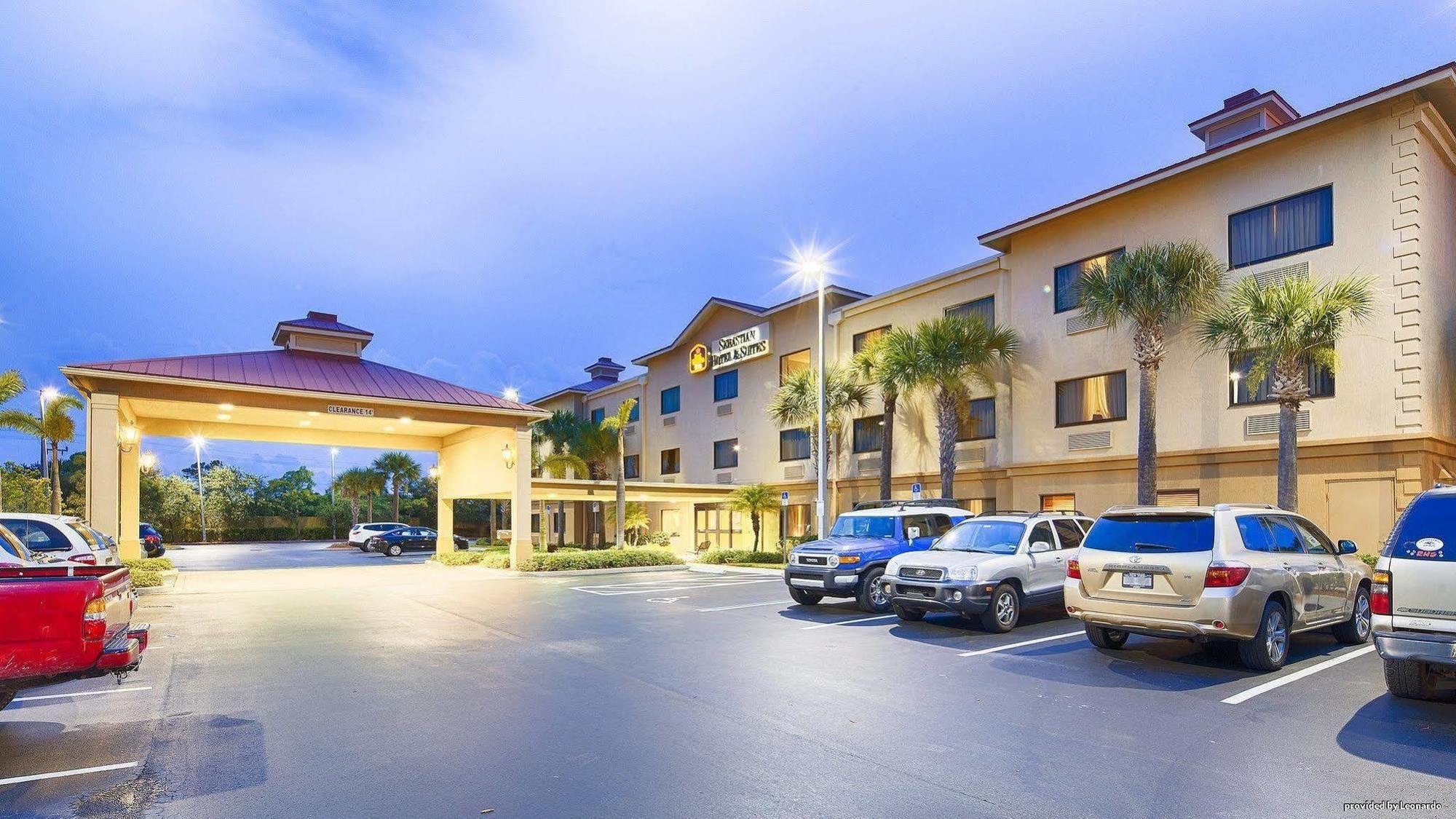Best Western Plus Sebastian Hotel & Suites Exterior photo