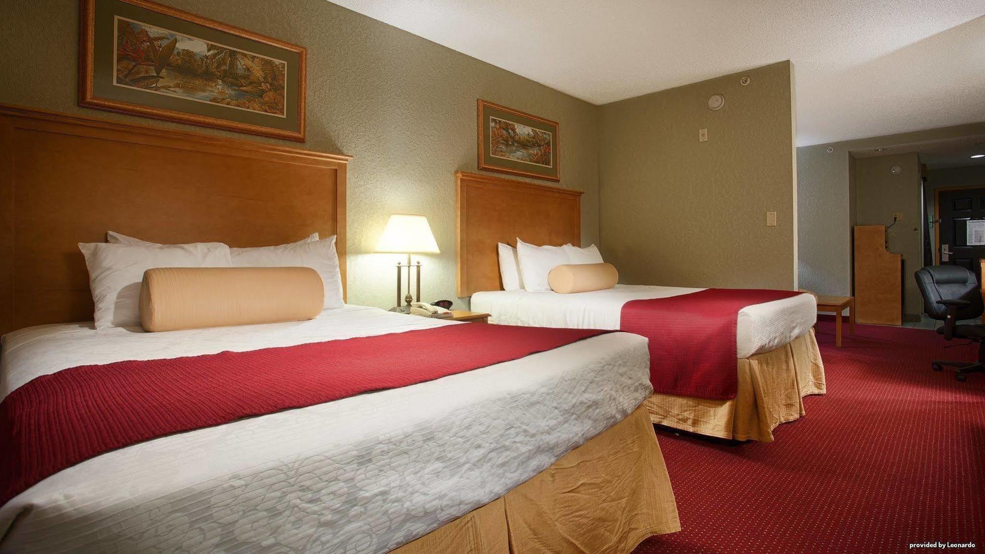 Best Western Plus Sebastian Hotel & Suites Exterior photo